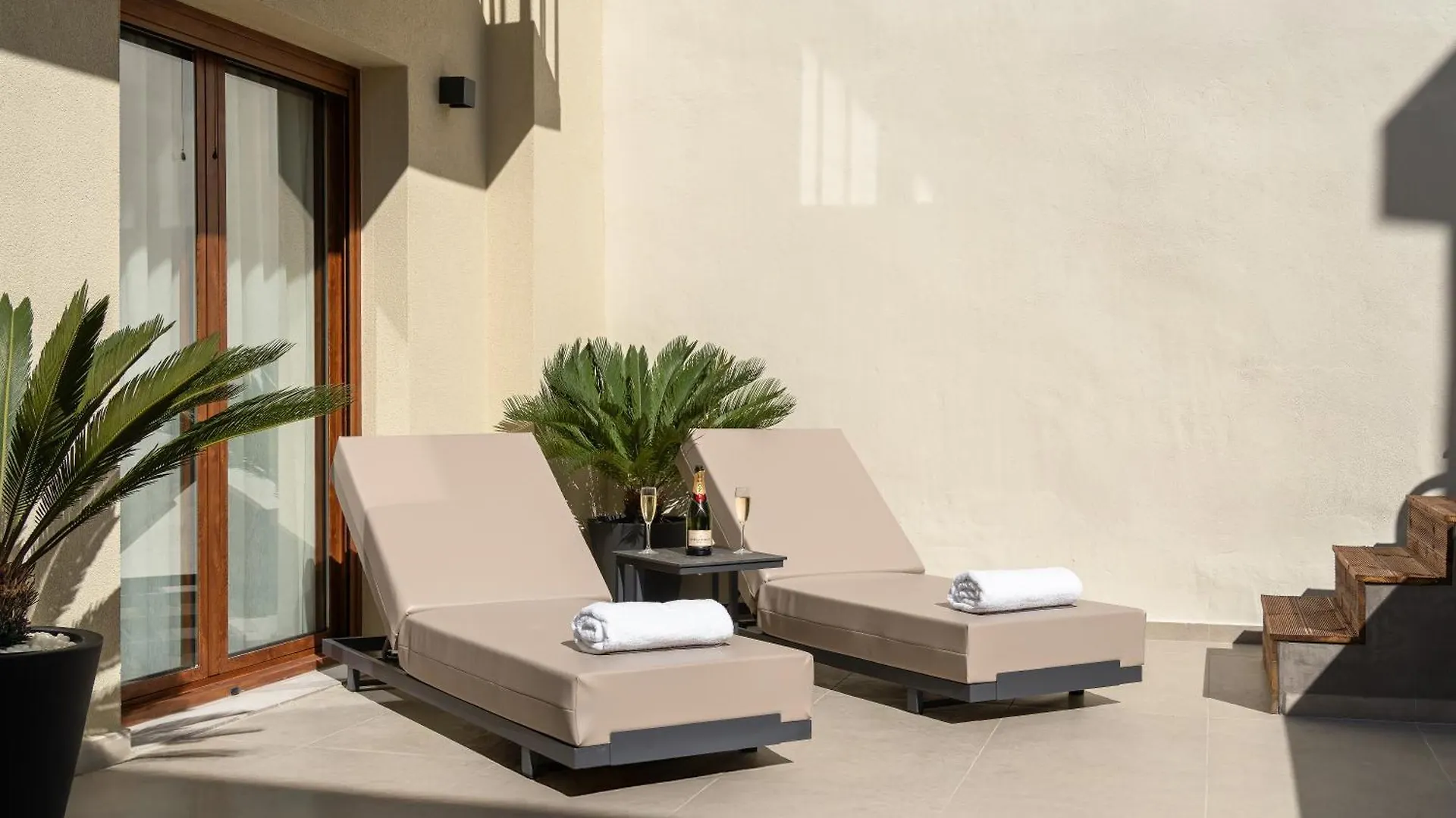 Dea Del Porto Wellness & Spa Suites Retimno Hotel
