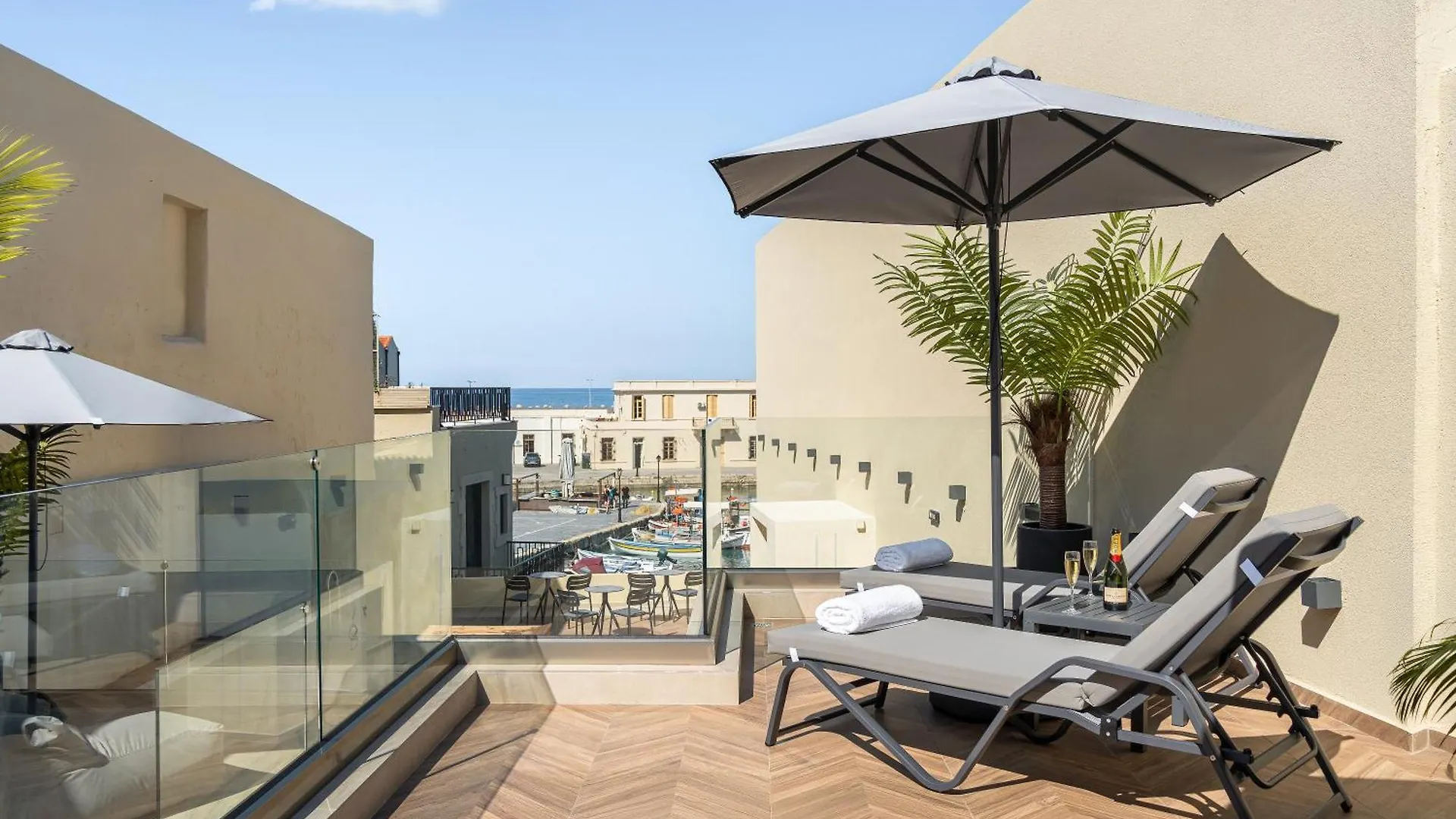 Dea Del Porto Wellness & Spa Suites Resmo Otel
